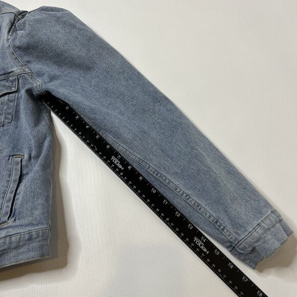 Lauriebelles Chelsea DeBoer by Lily & Lottie Light Wash Jean Jacket Size Small - Picture 8 of 11